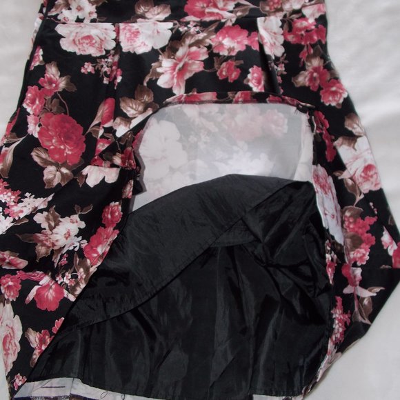 Black and Red Floral Mini Dress - Picture 3 of 8